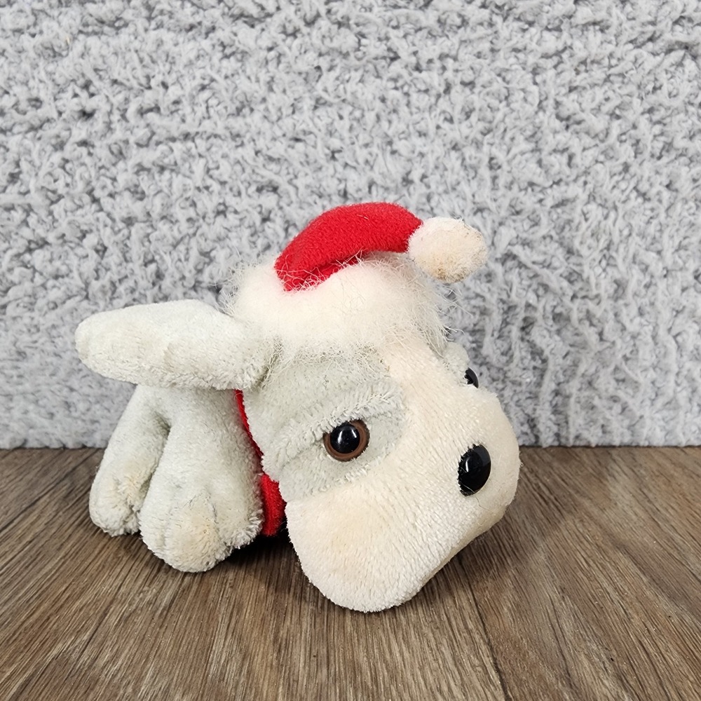 Vintage Tara Toy Corp X-Mas Kennel Kudlee Pup Plush Grey Dog Santa Hat 4.25 Inch